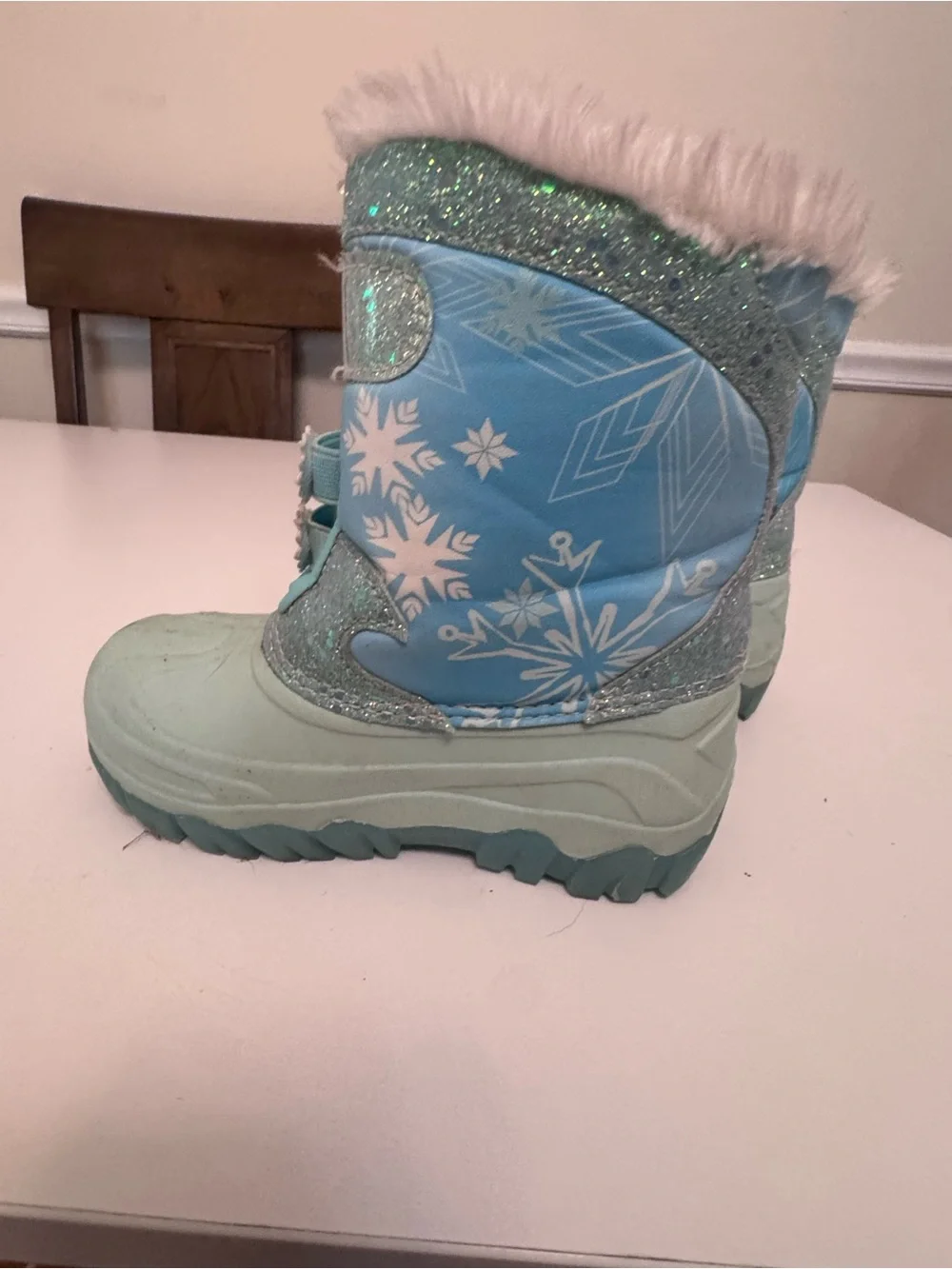 Target Frozen Anna & Olaf Light Blue Glitter Snow Boots